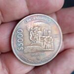 moneda de coleccion de cinco mil pesos año 1988