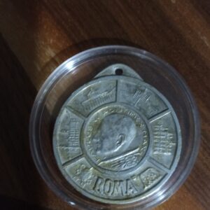MEDALLA JUAN PABLO SEXTO CON IMAGEN ROMA Y VIRGEN DE PLATA